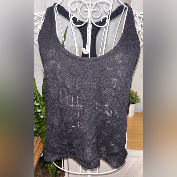 ALO Yoga Tops - Alo Distressed Tank Size Medium